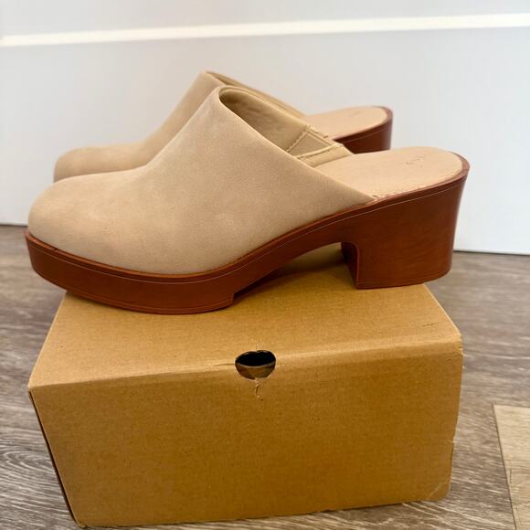 Mules - Picture 3 of 8